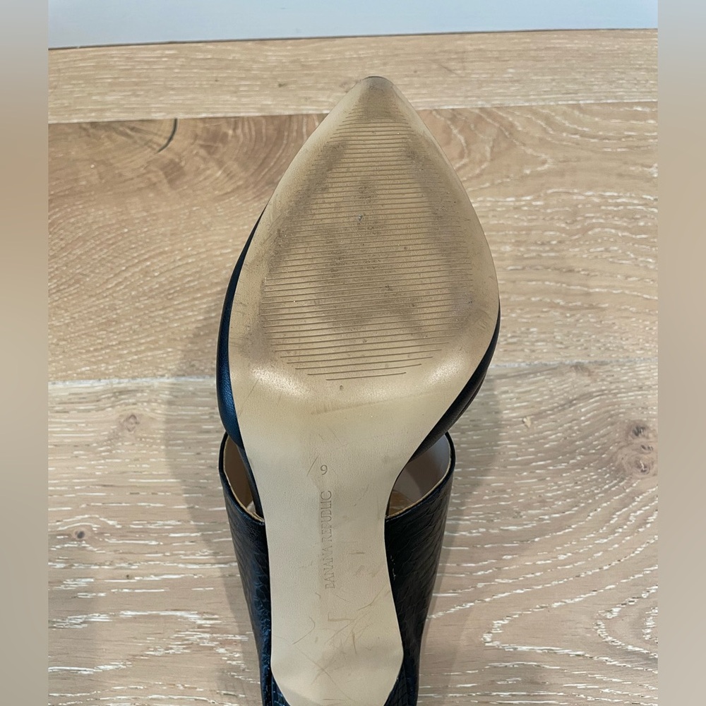 Banana Republic Black Textured Heels - Picture 4 of 4